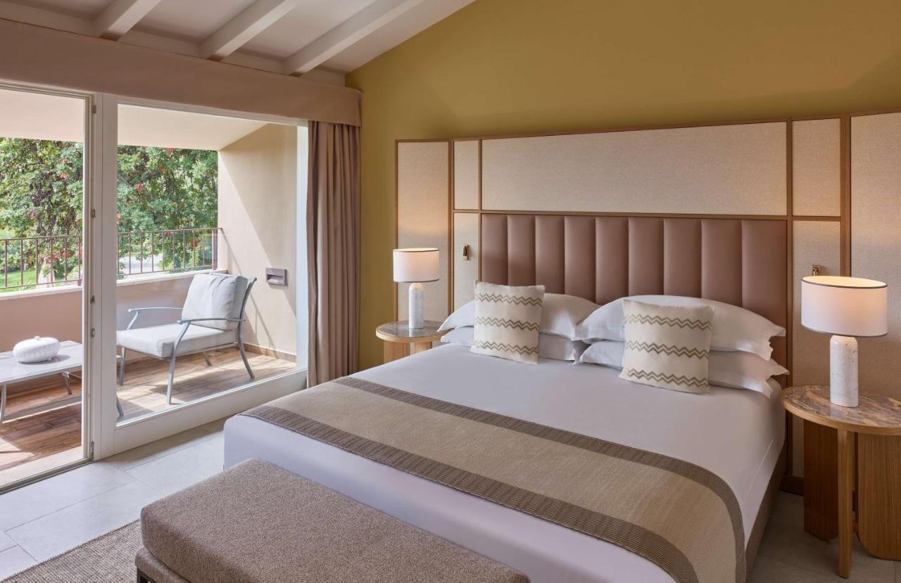 Conrad Laguna Sardinia 5*