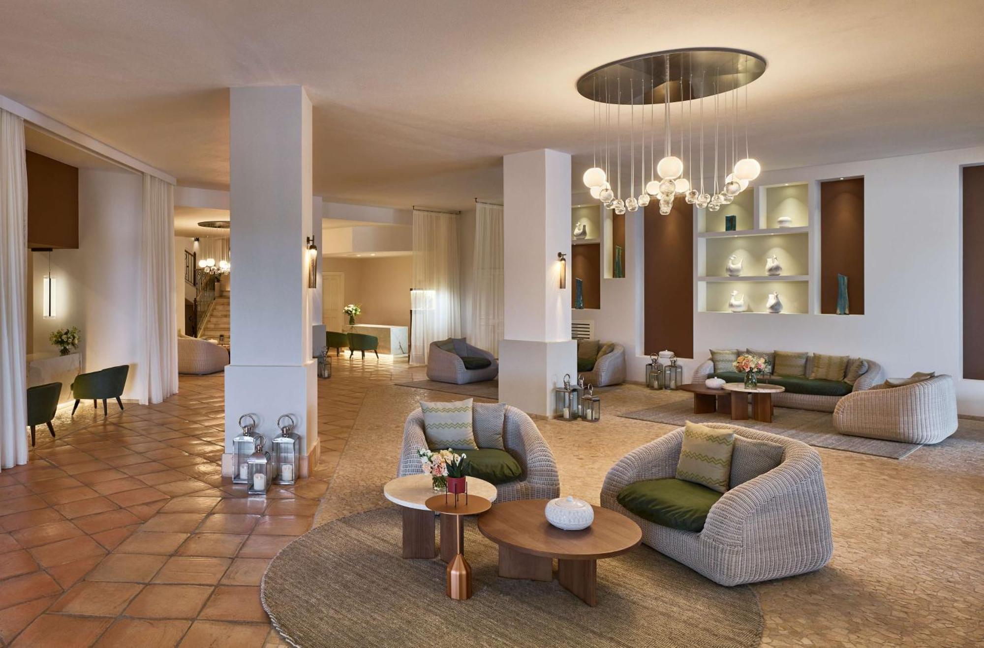 Conrad Laguna Sardinia 5* Chia