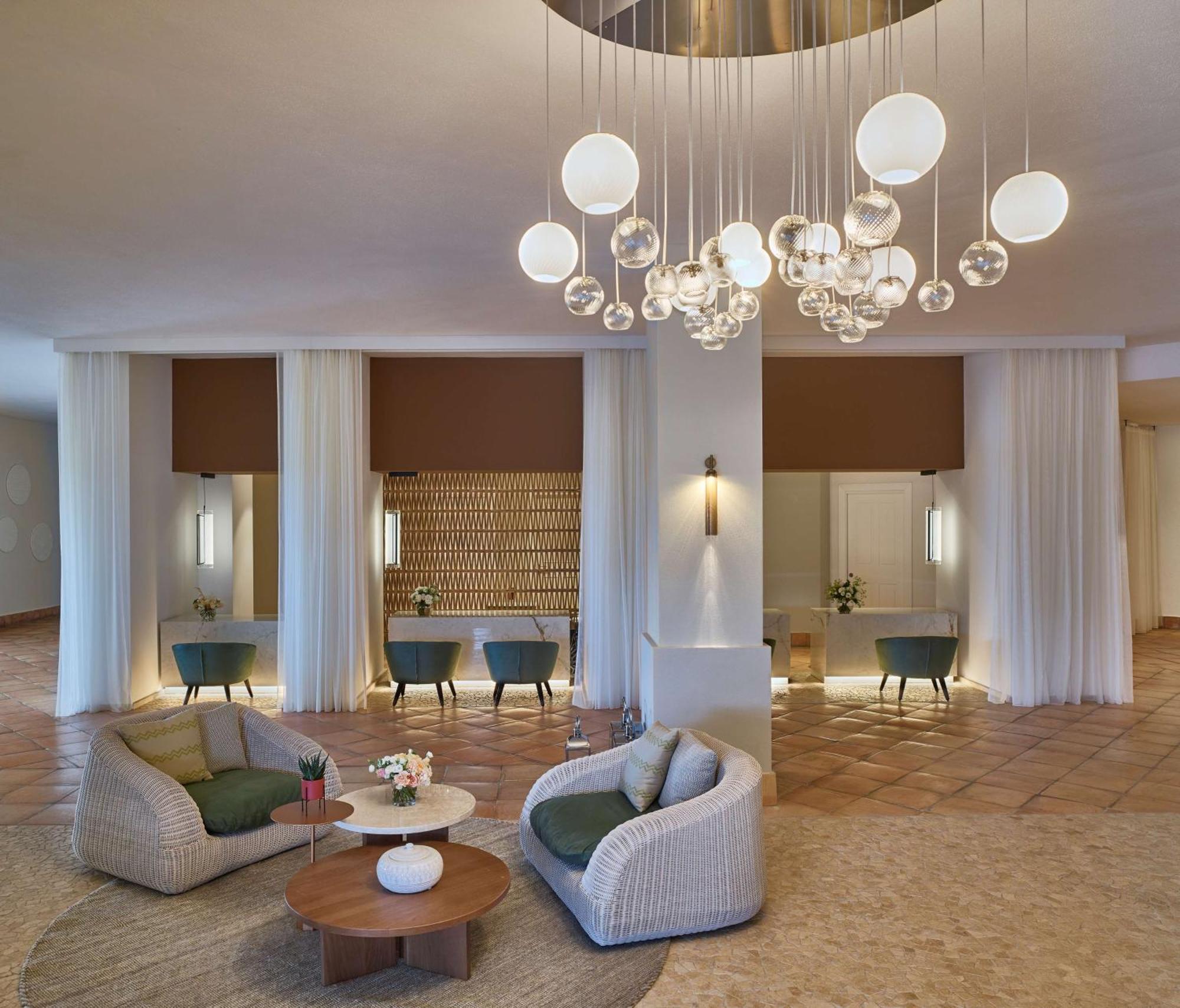 Conrad Laguna Sardinia 5* Chia