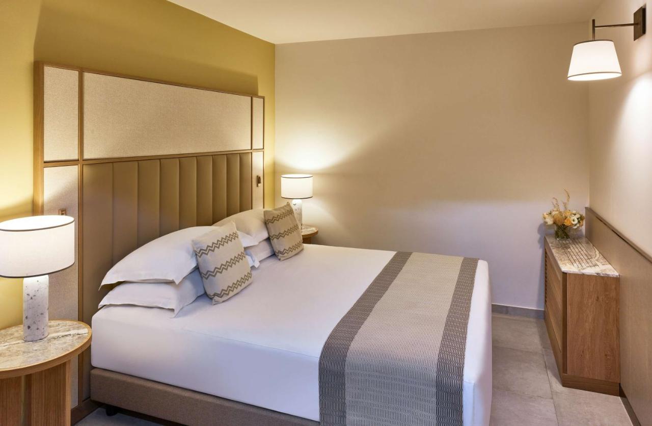 Conrad Laguna Sardinia Resort 5*