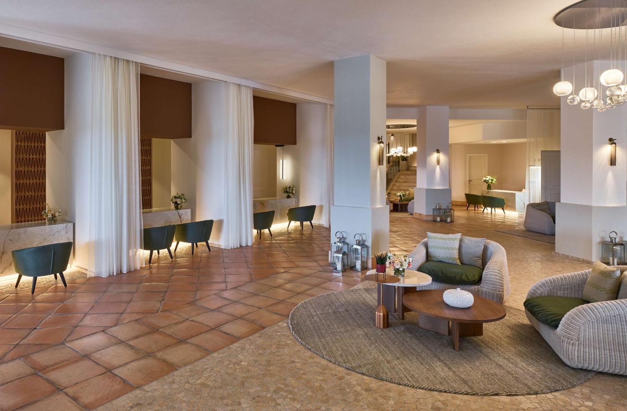 Conrad Laguna Sardinia 5* Chia